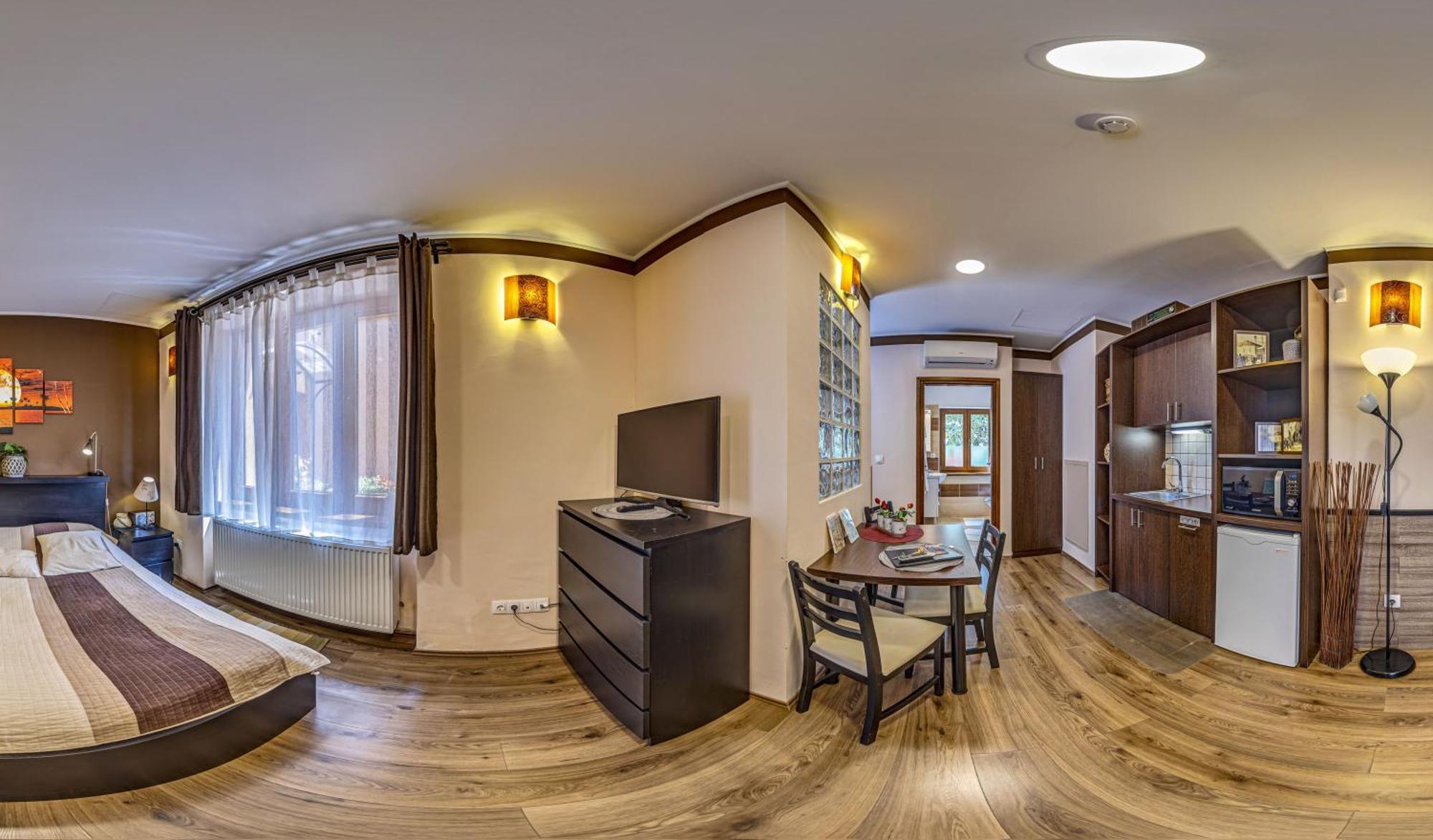Napraforgo Wellness Haz Es Panzio Bed & Breakfast Pecs Bagian luar foto