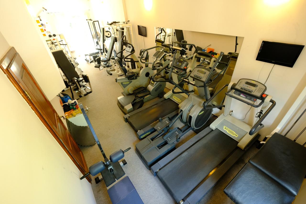 Napraforgo Wellness Haz Es Panzio Bed & Breakfast Pecs Bagian luar foto